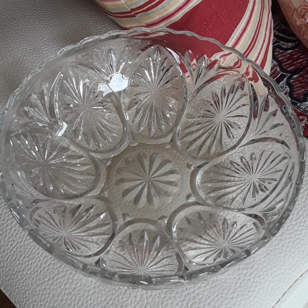 ⭐RARE⭐♥️ANTIQUE♥️Pinwheel Crystal Scalloped Bowl